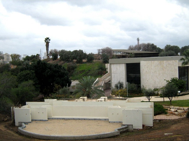 Tel Aviv - Tell Qasile